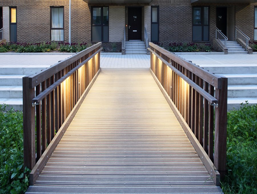 Timber Bridge with Lights - Ref 4154